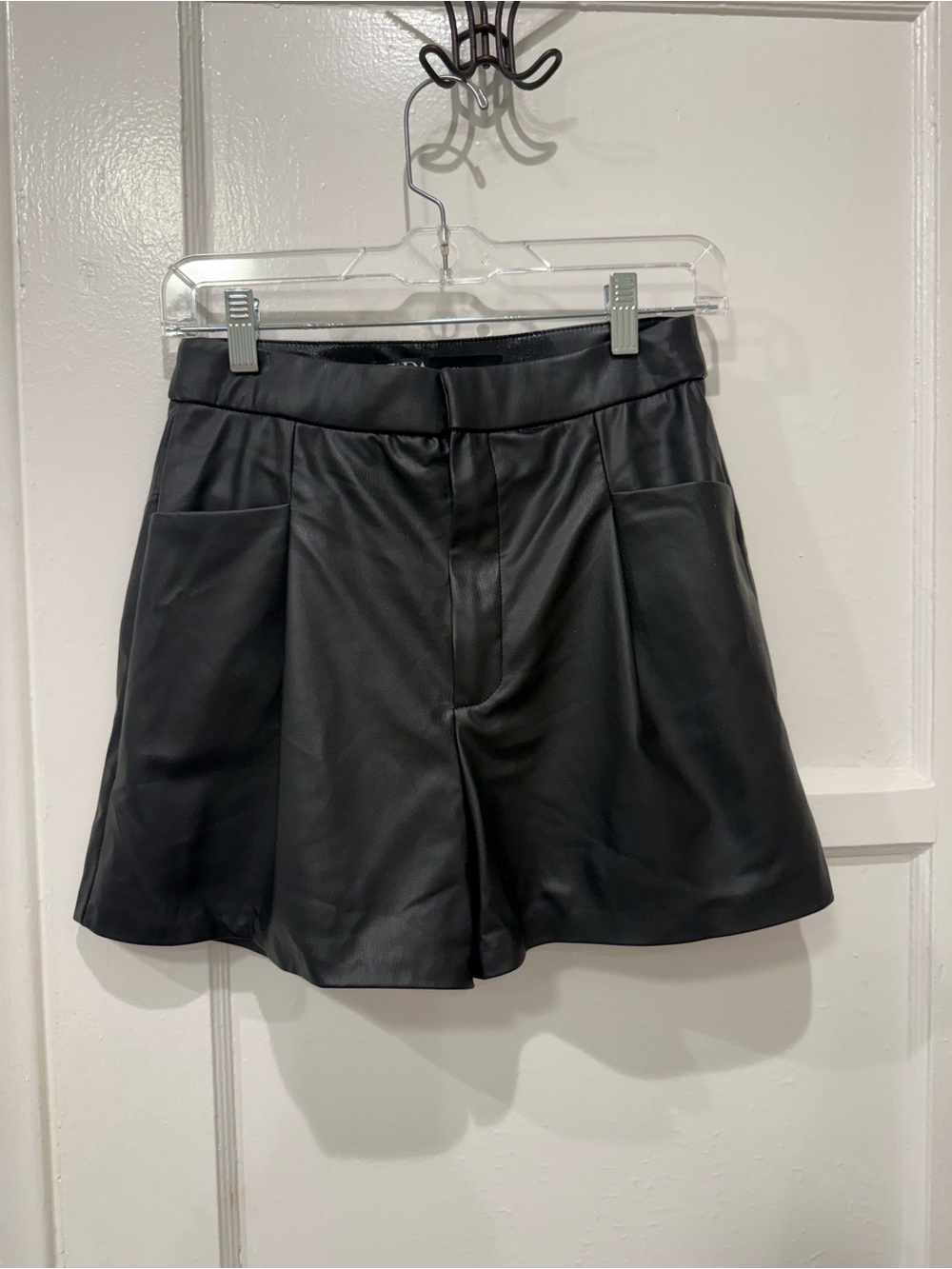 Zara Black High-Waist Faux Leather Shorts - Picture 2 of 3